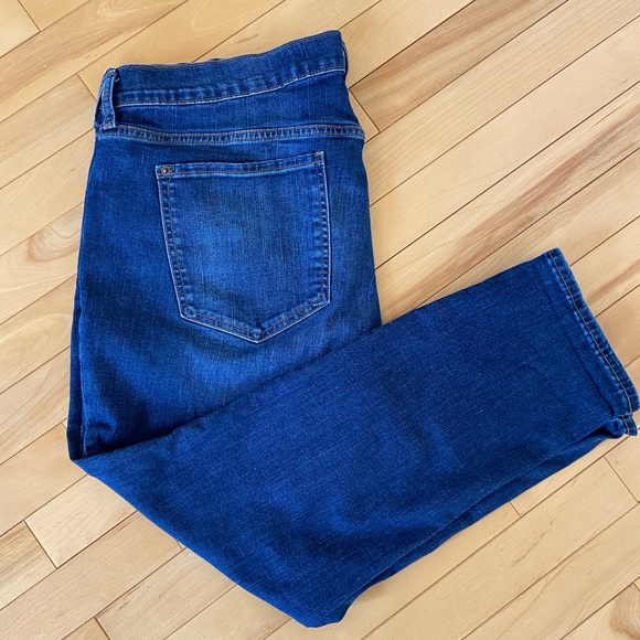 Old Navy boyfriend straight Size 18 short - Picture 2 of 3